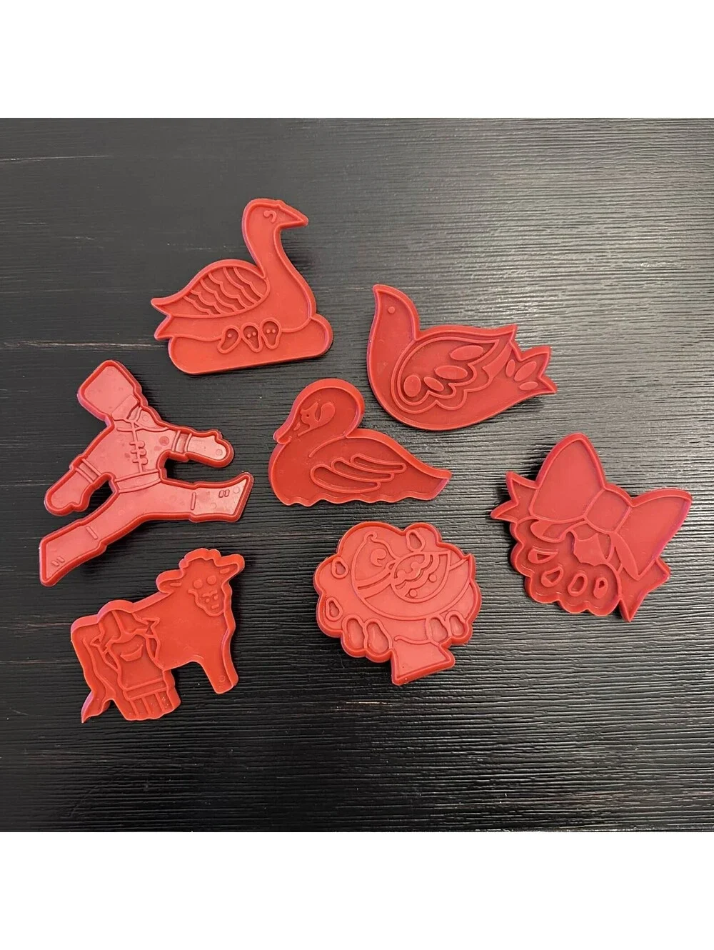 Vintage 1978 Chevron Christmas Cookie Cutter Lot 7pcs Plastic Holiday EUC